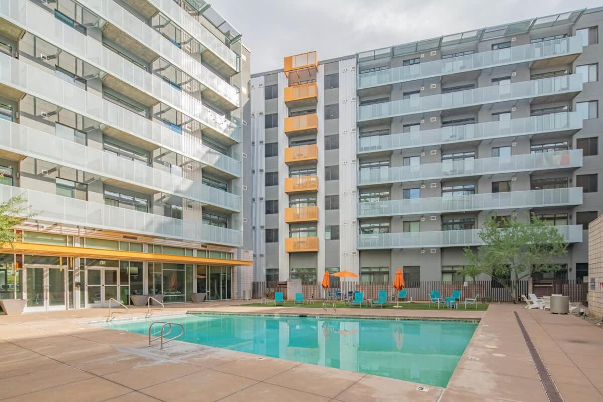 Apartment Stylish 2bd - Cdt - Gym, Pool, Parking - Sleep 8 Phoenix